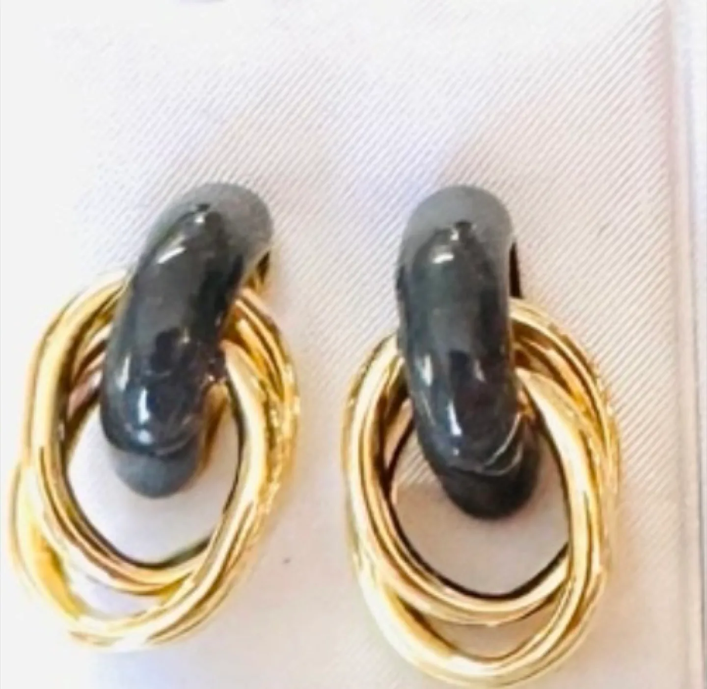 14K Gold Plated Twisted Double Circle Knot earrings image indicator(5)