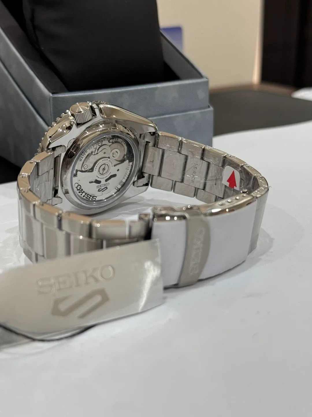 Seiko SRPK09K1 Watch - New! image indicator(4)