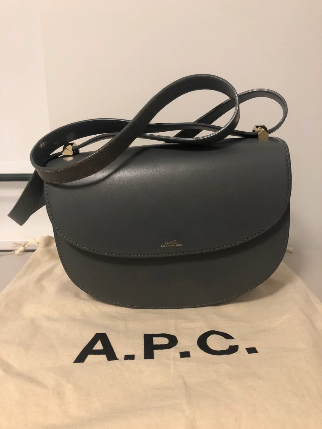 A.P.C. Geneve Bag - medium size image indicator(4)