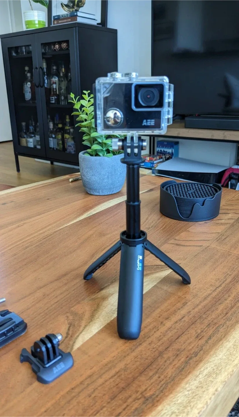 AEE Action Camera with Accessories image indicator(9)