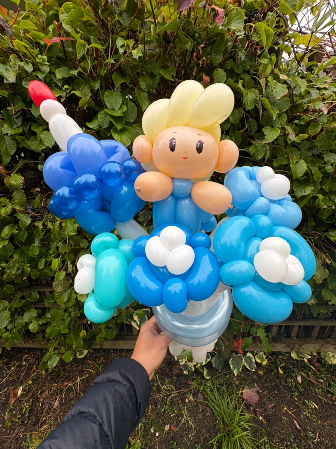 Handmade Forzen Elsa birthday balloon flower bouquet