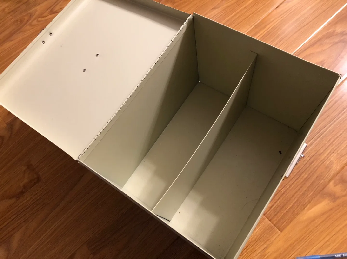 Vintage Metal File Box image indicator(2)