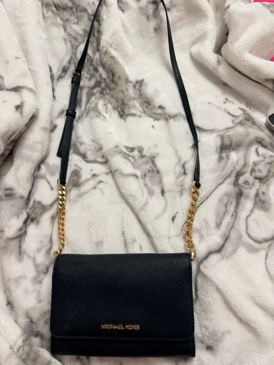 Michael Kors Black Crossbody Wallet image indicator(4)