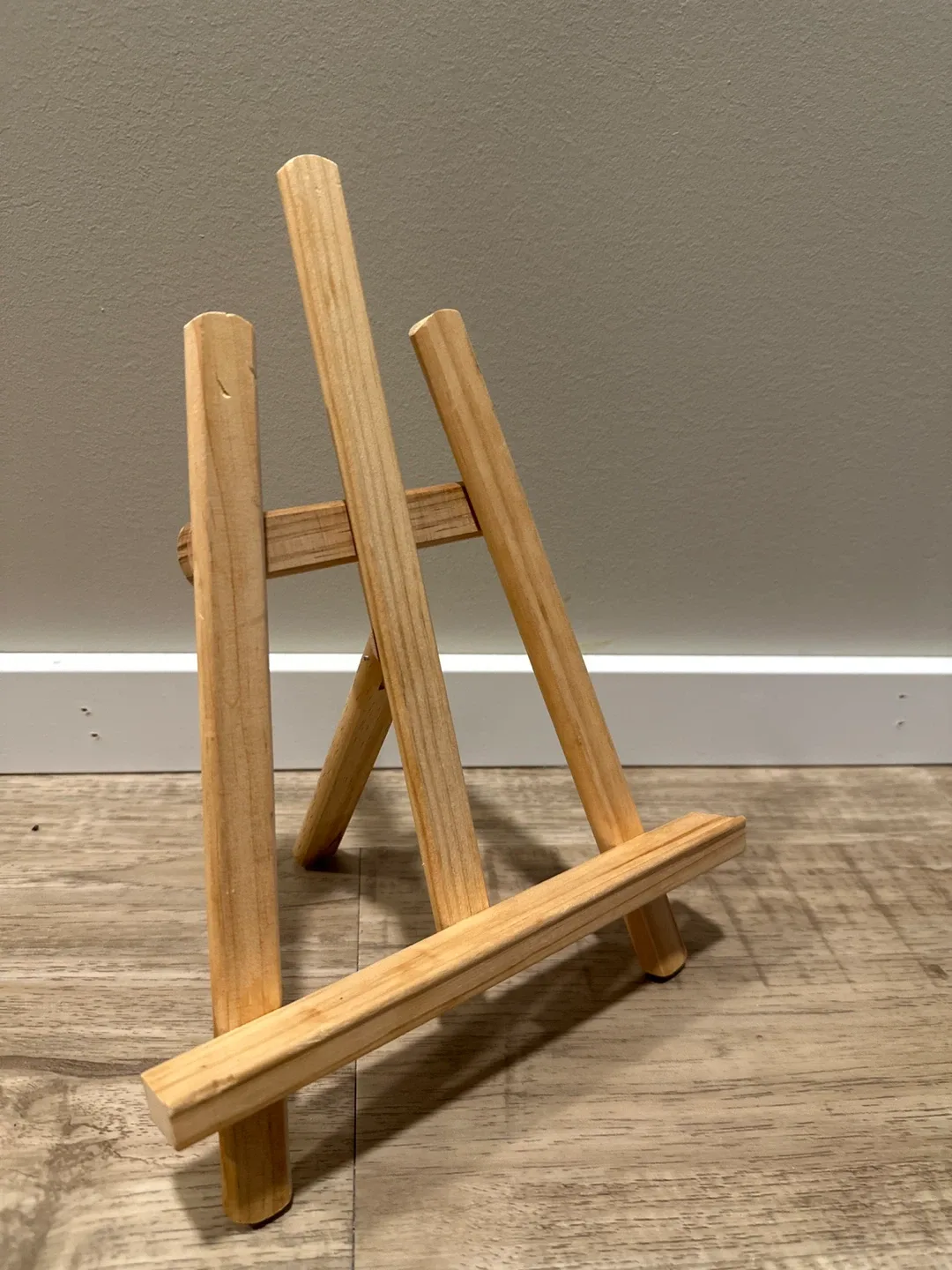 Wooden Display Easel thumbnail