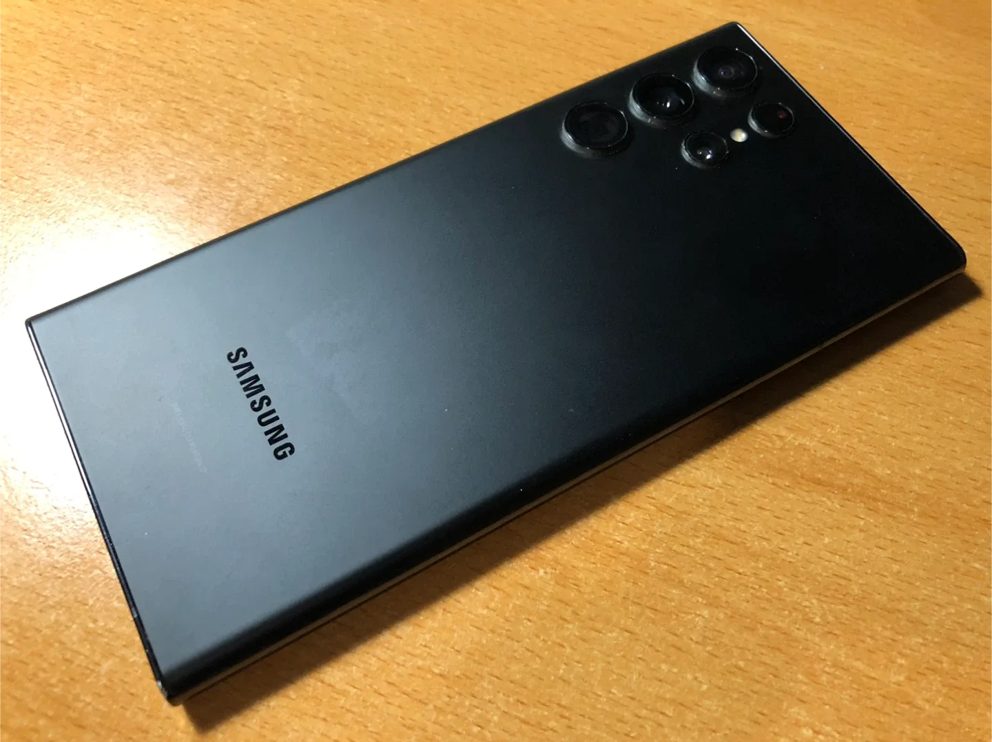 Samsung Galaxy S22 Ultra - Black 256gb!! image indicator(4)