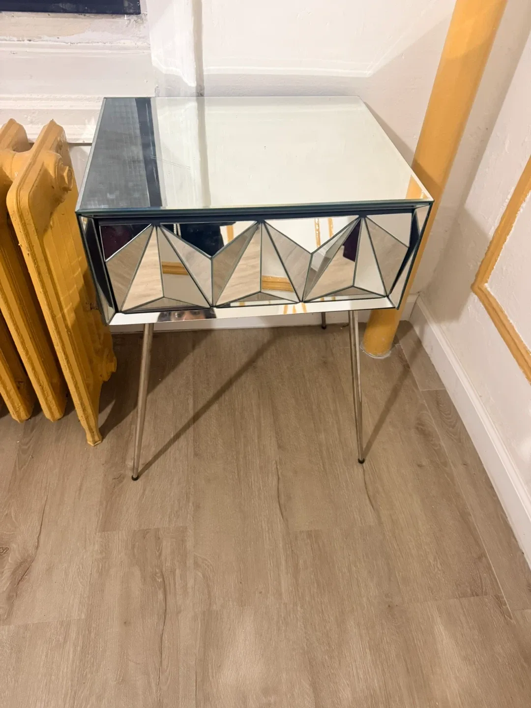 Mirrored Accent Table image indicator(3)