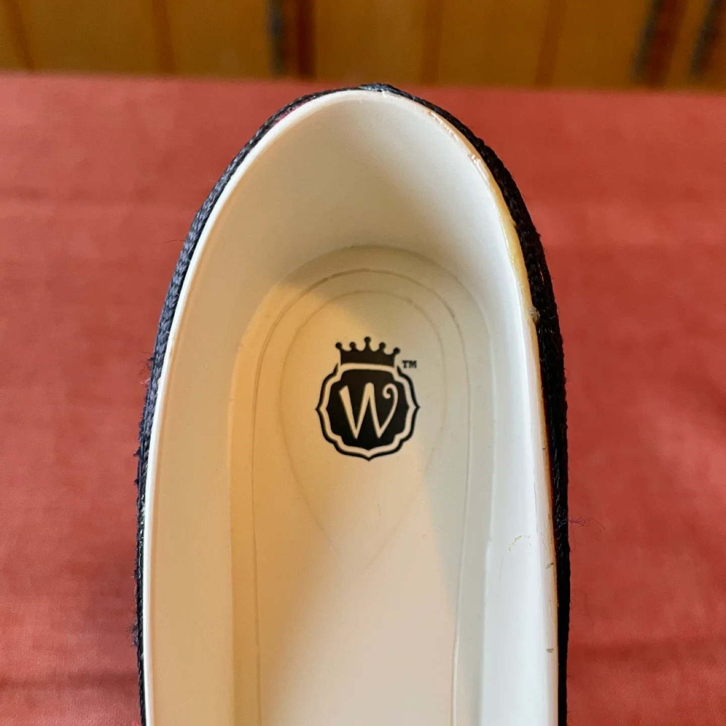 High Heel Wine Bottle Holder with Red & Black Lace image indicator(3)