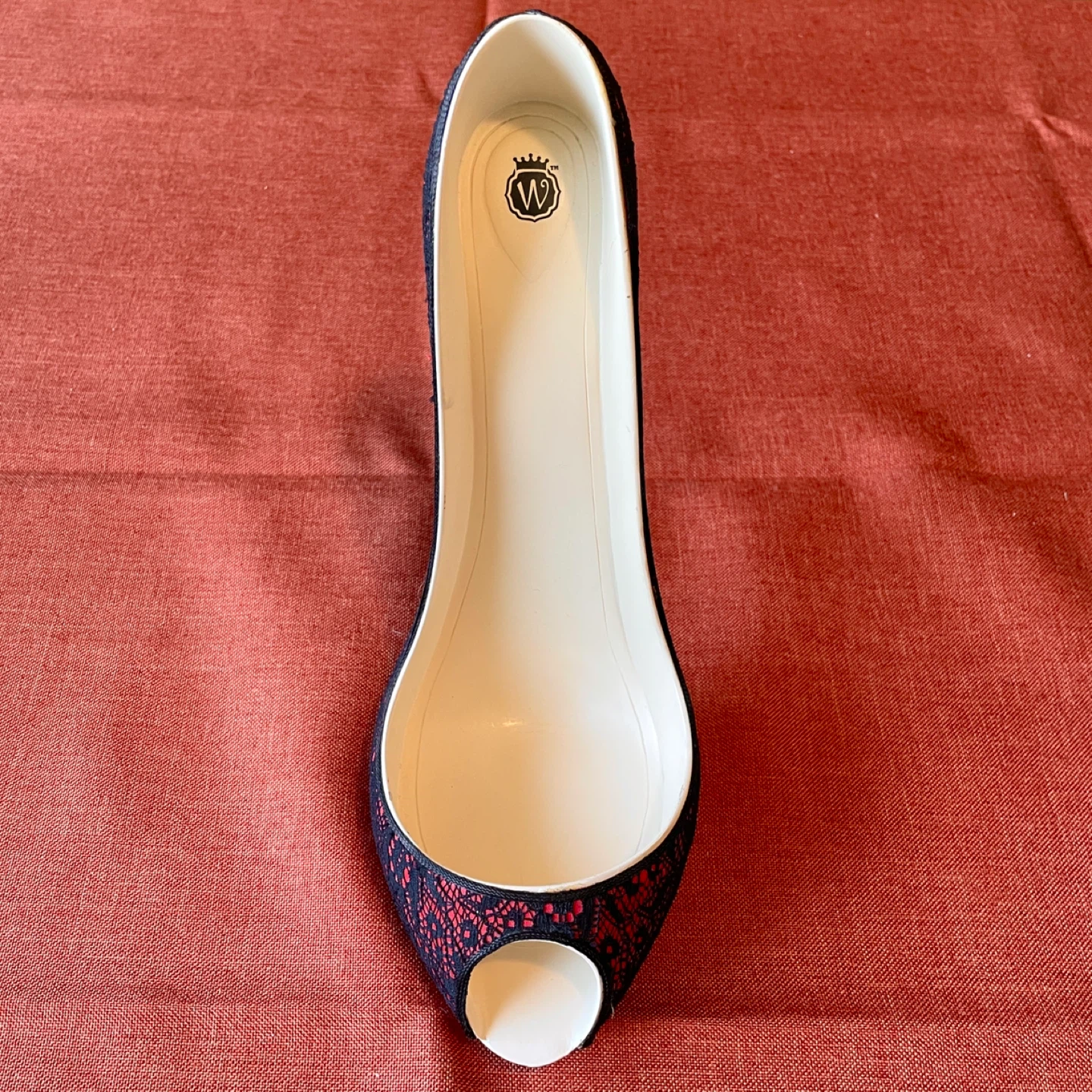 High Heel Wine Bottle Holder with Red & Black Lace - photo 2