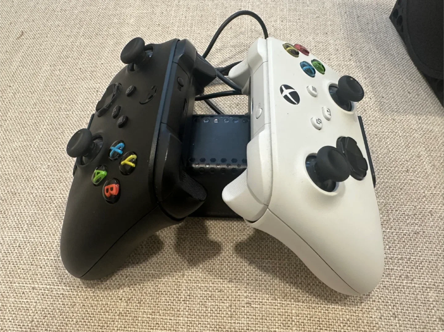 Xbox Series X Console with 2 Controllers image indicator(4)