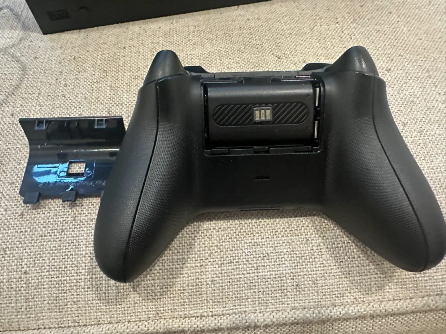 Xbox Series X Console with 2 Controllers image indicator(5)