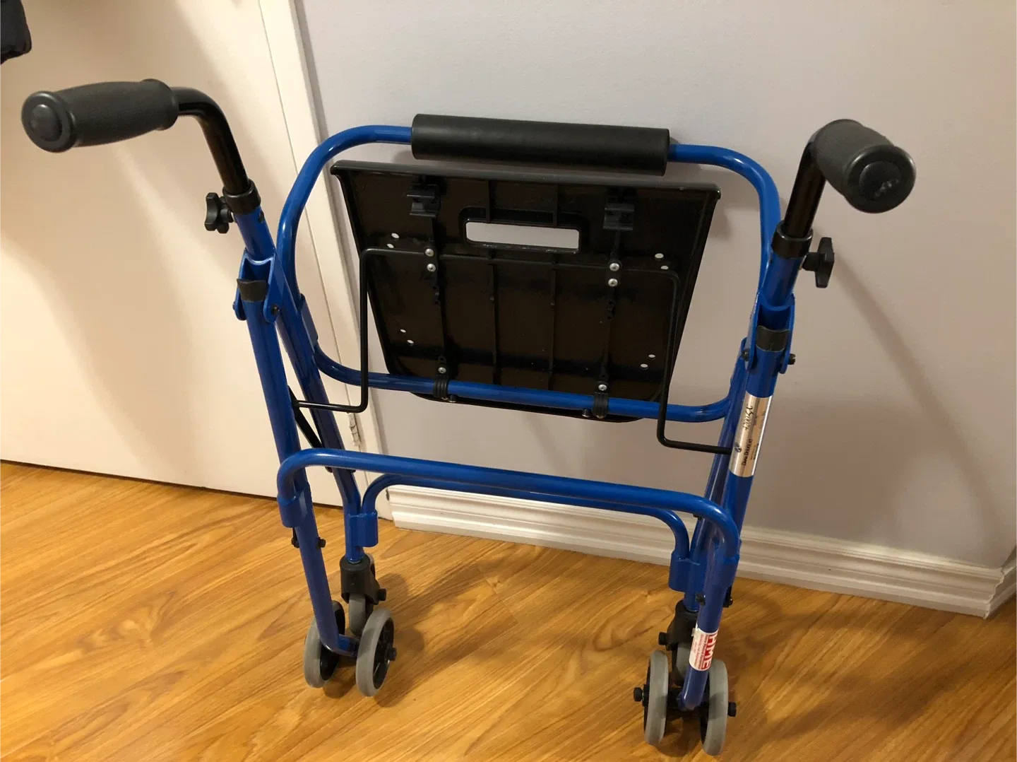 Dana Douglas 4200LX HME Folding Walker / Rollator with Seat image indicator(3)