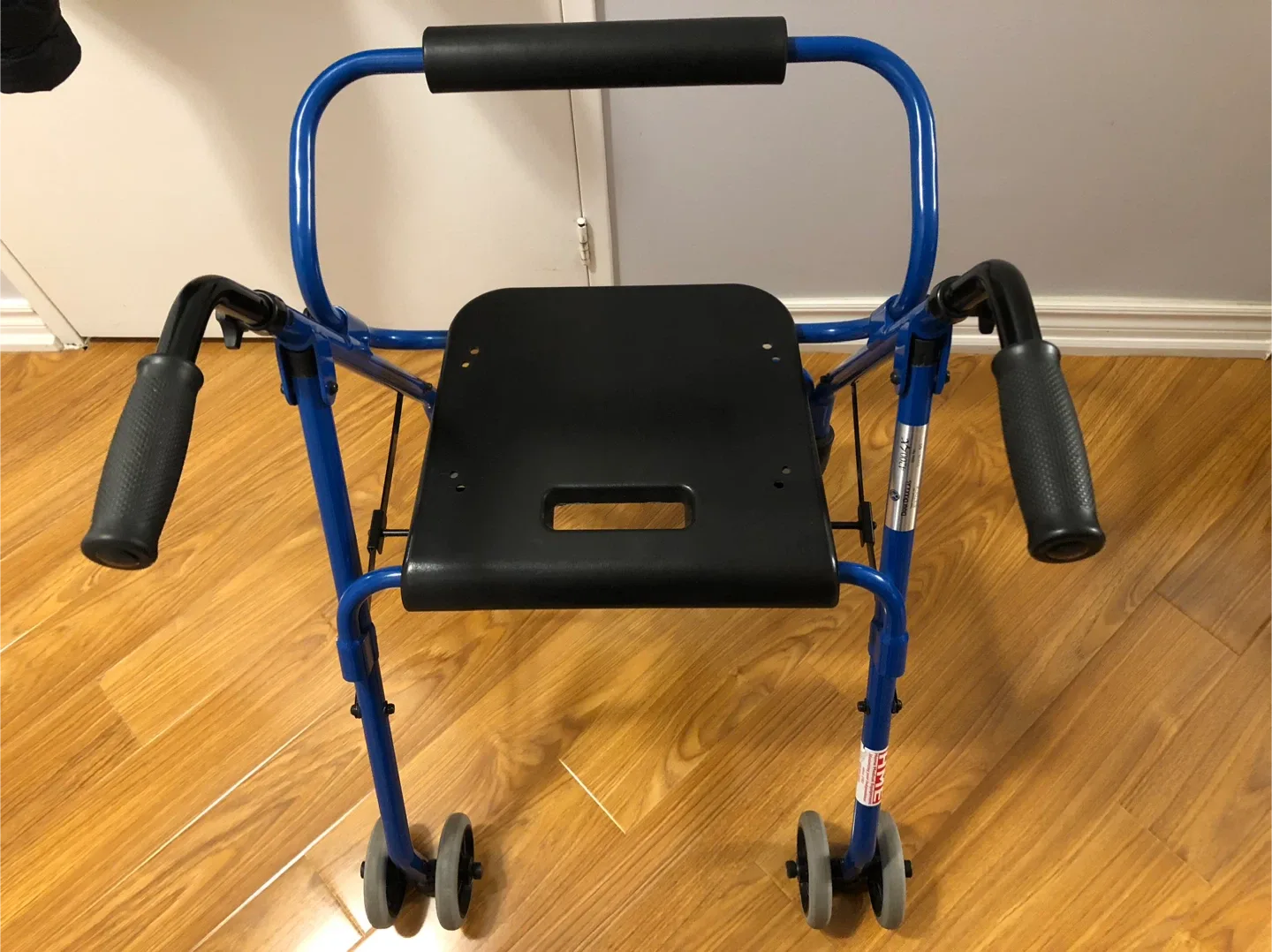 Dana Douglas 4200LX HME Folding Walker / Rollator with Seat image indicator(2)