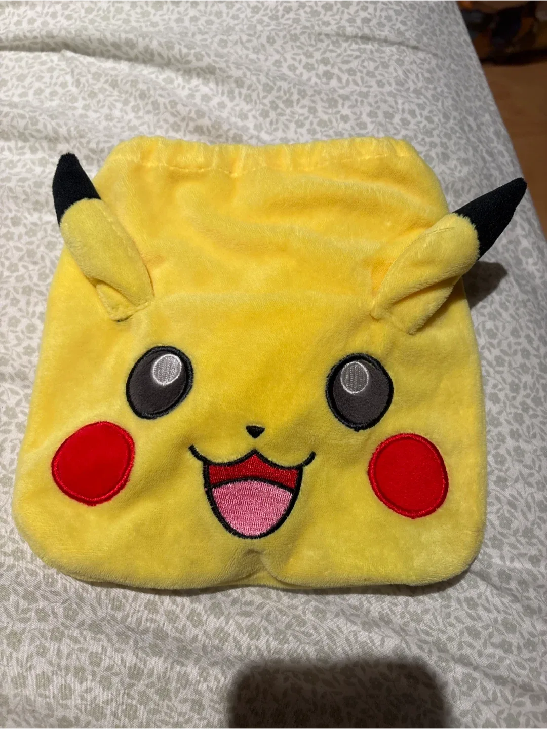 Pikachu Drawstring Bag image indicator(2)