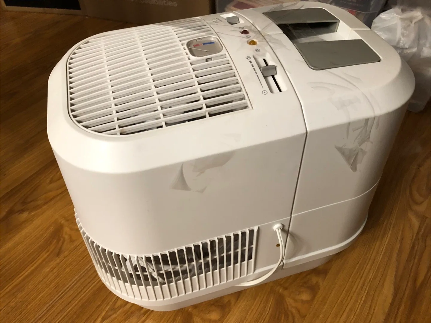 Holmes  8 gallon console Humidifier image indicator(6)