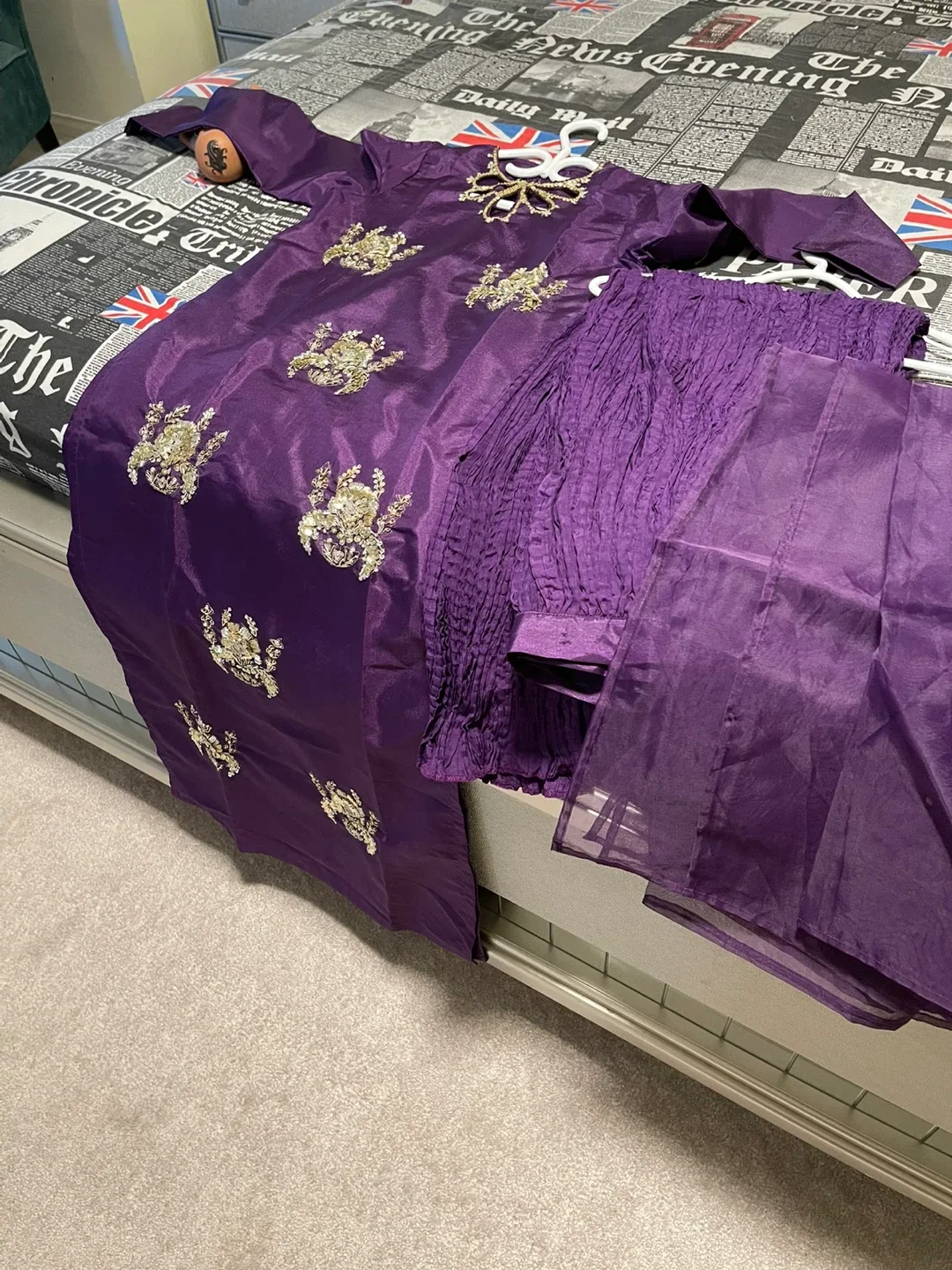 Vaniya Purple Shalwar Kameez image indicator(2)