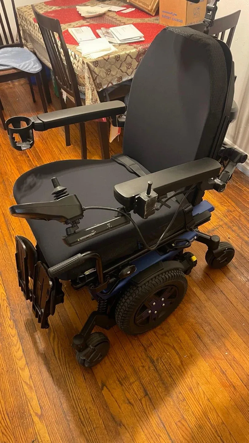 Permobil F5 Corpus Power Wheelchair image indicator(4)