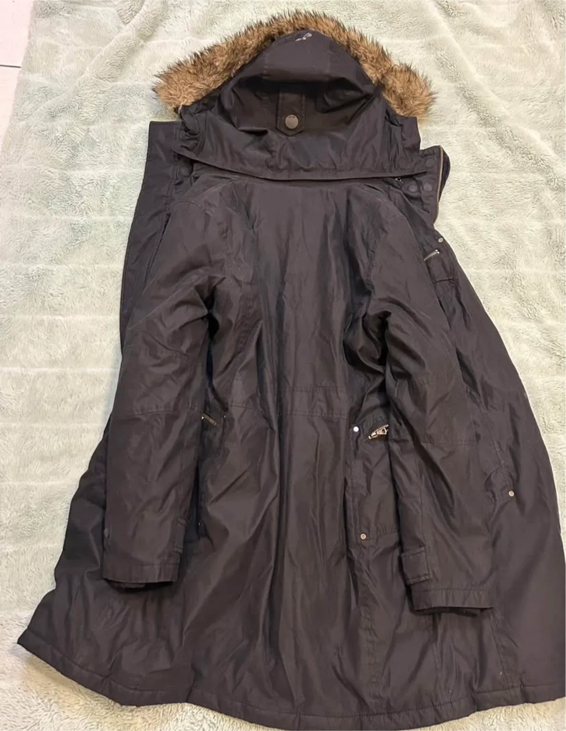 TNA Black Winter Parka - Size Medium image indicator(5)