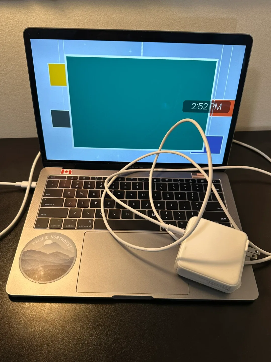 MacBook Pro 13-inch 2017 image indicator(2)