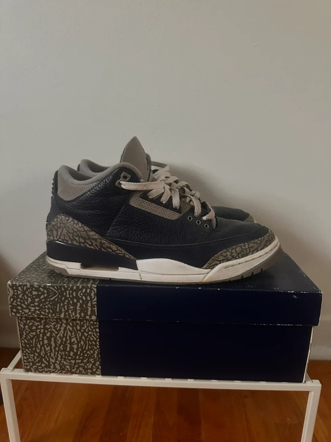 Jordan 3 Retro Navy - 10.5 men’s