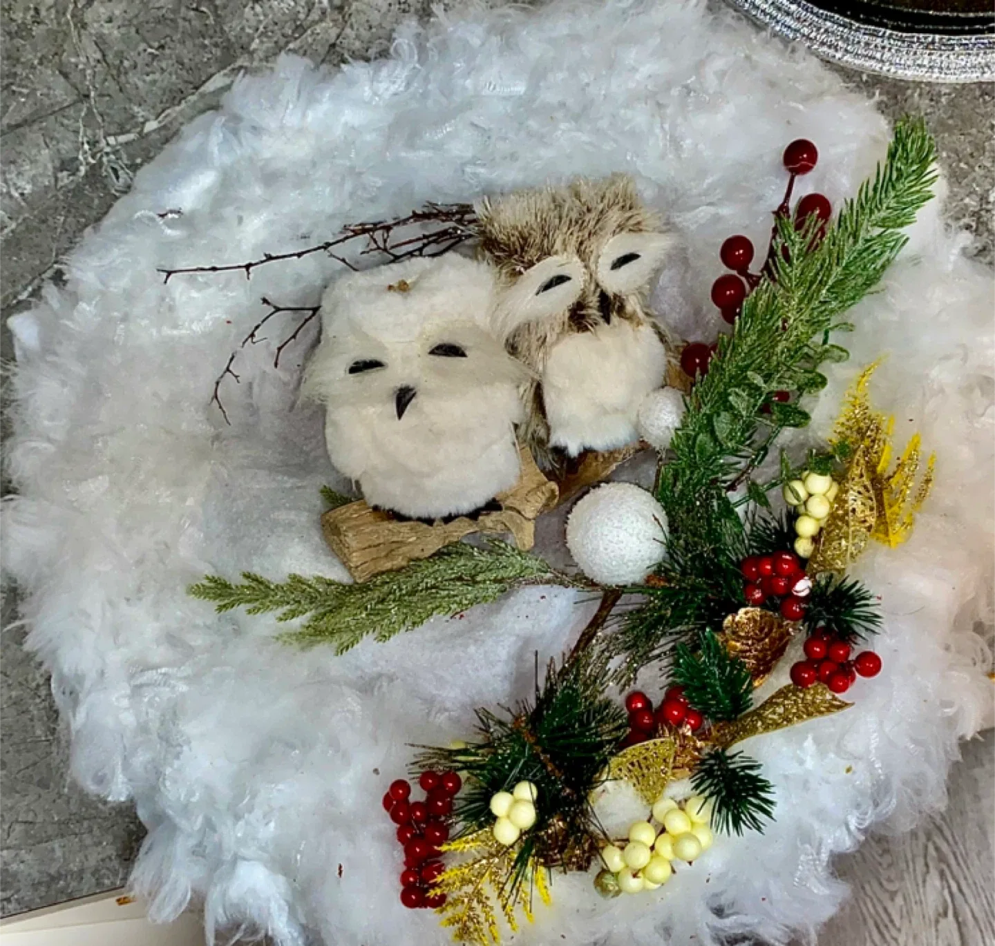 Snowy Owl Winter Holiday Wreath Decoration
