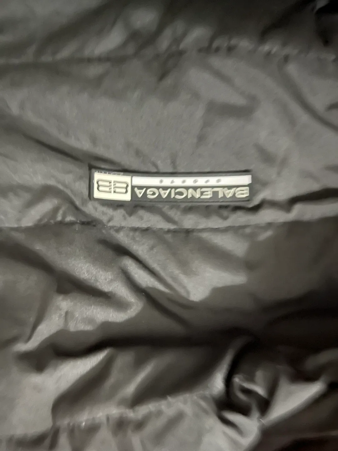 New Balenciaga puffer jacket be worn on both side image indicator(4)