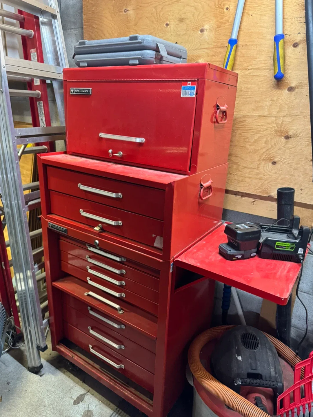 Mastercraft Red Tool Chest