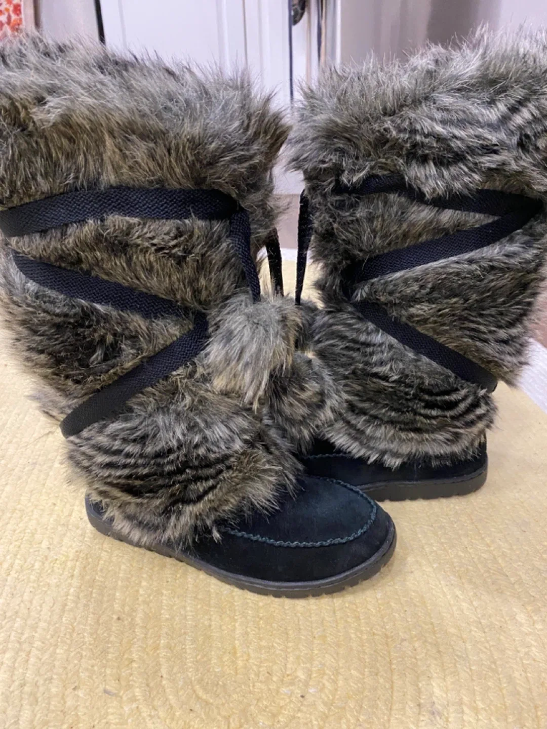 Eddie Bauer Fur Winter Boots image indicator(3)