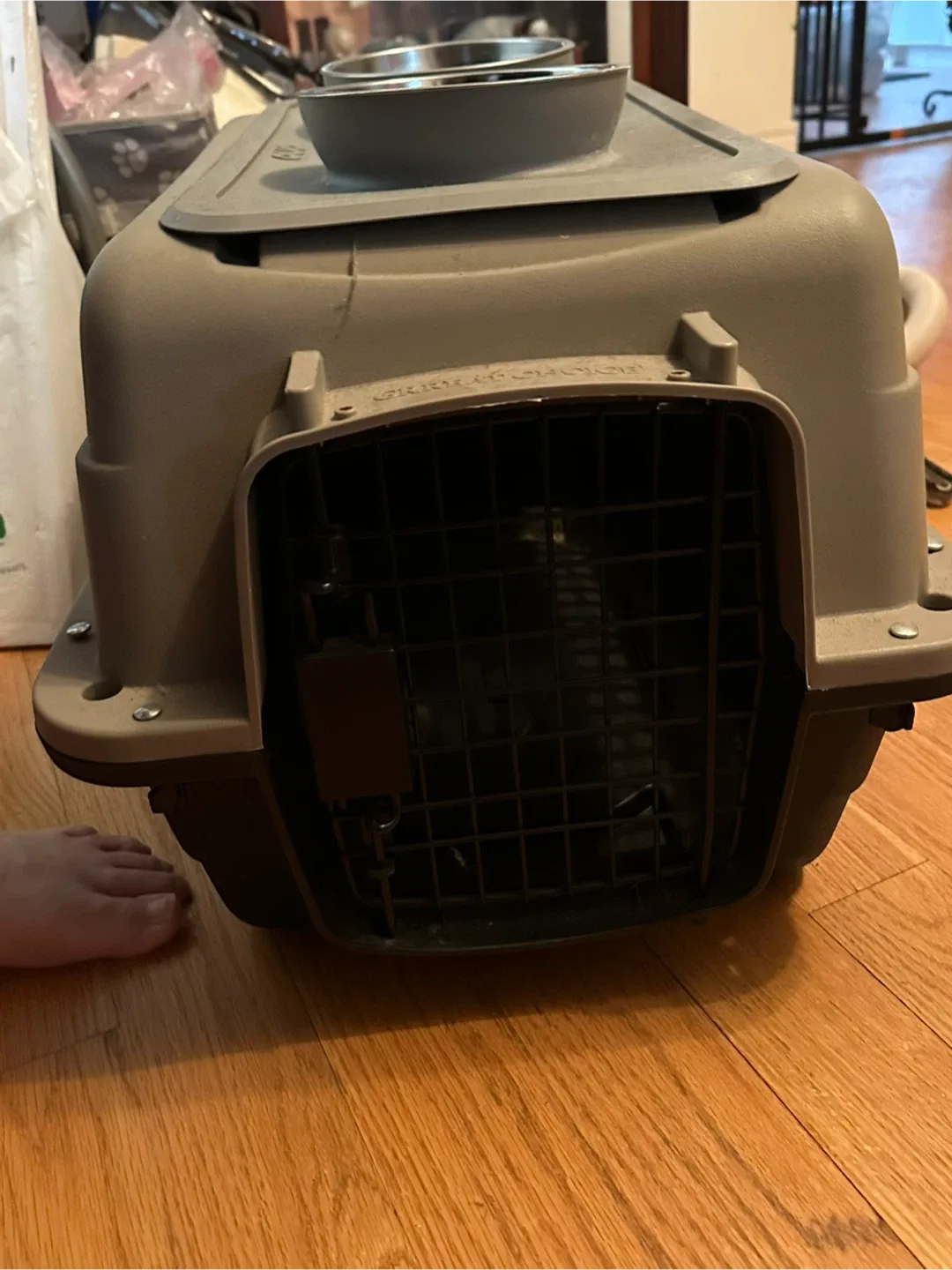 Small Pet Crate Carrier and Dog Feeding Station image indicator(3)
