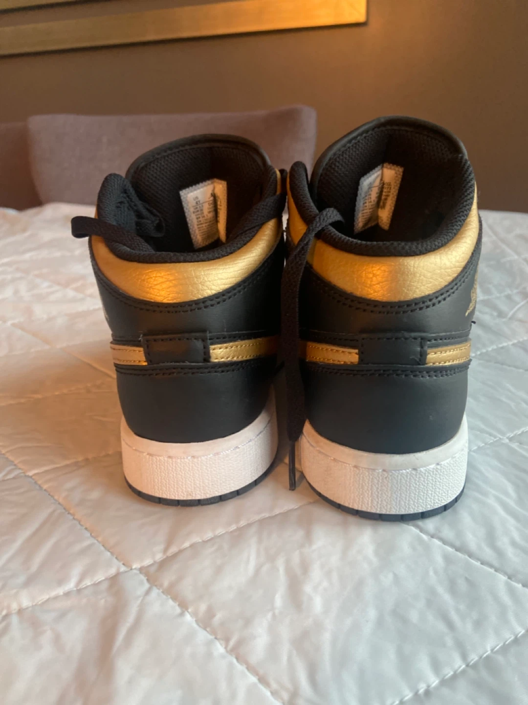Air Jordan 1 Mid Black/Gold Sneakers 4 youth - photo 5