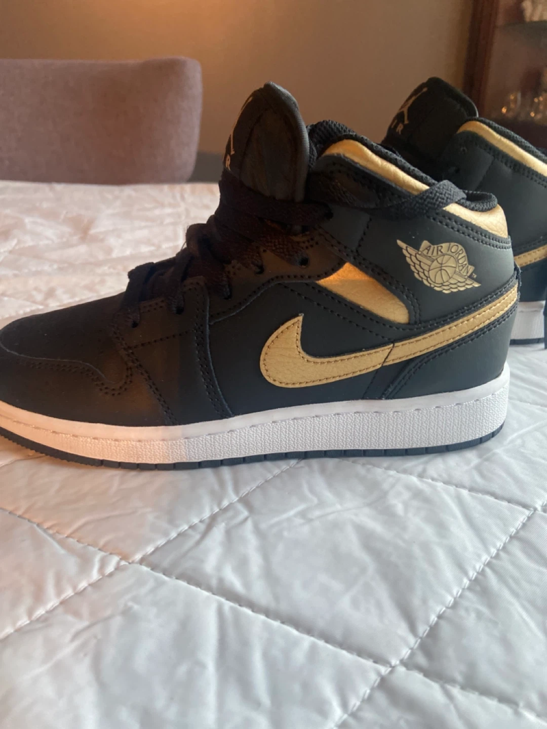 Air Jordan 1 Mid Black/Gold Sneakers 4 youth - photo 4