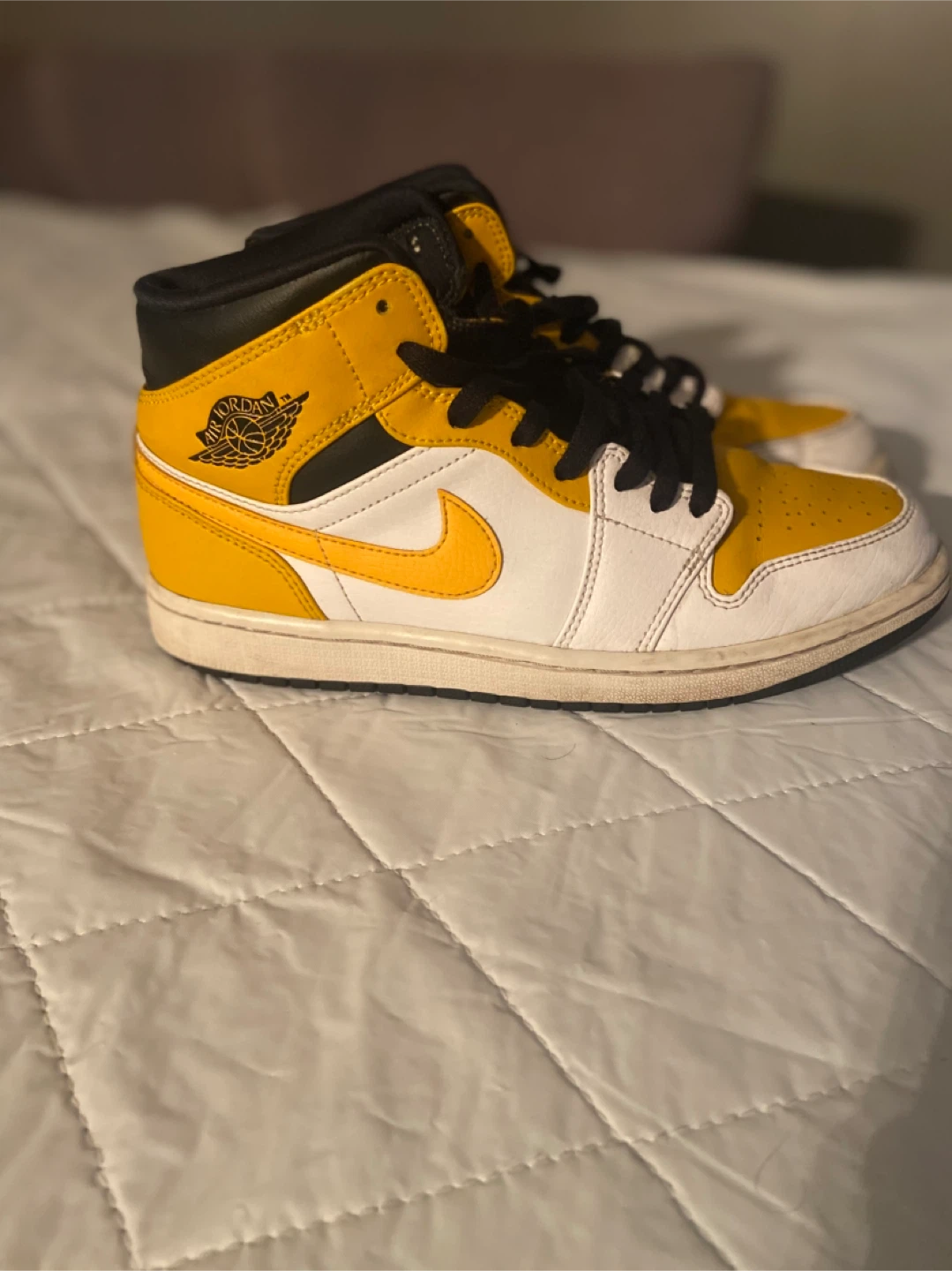 Air Jordan 1 Mid Yellow/White, US 8 - photo 3