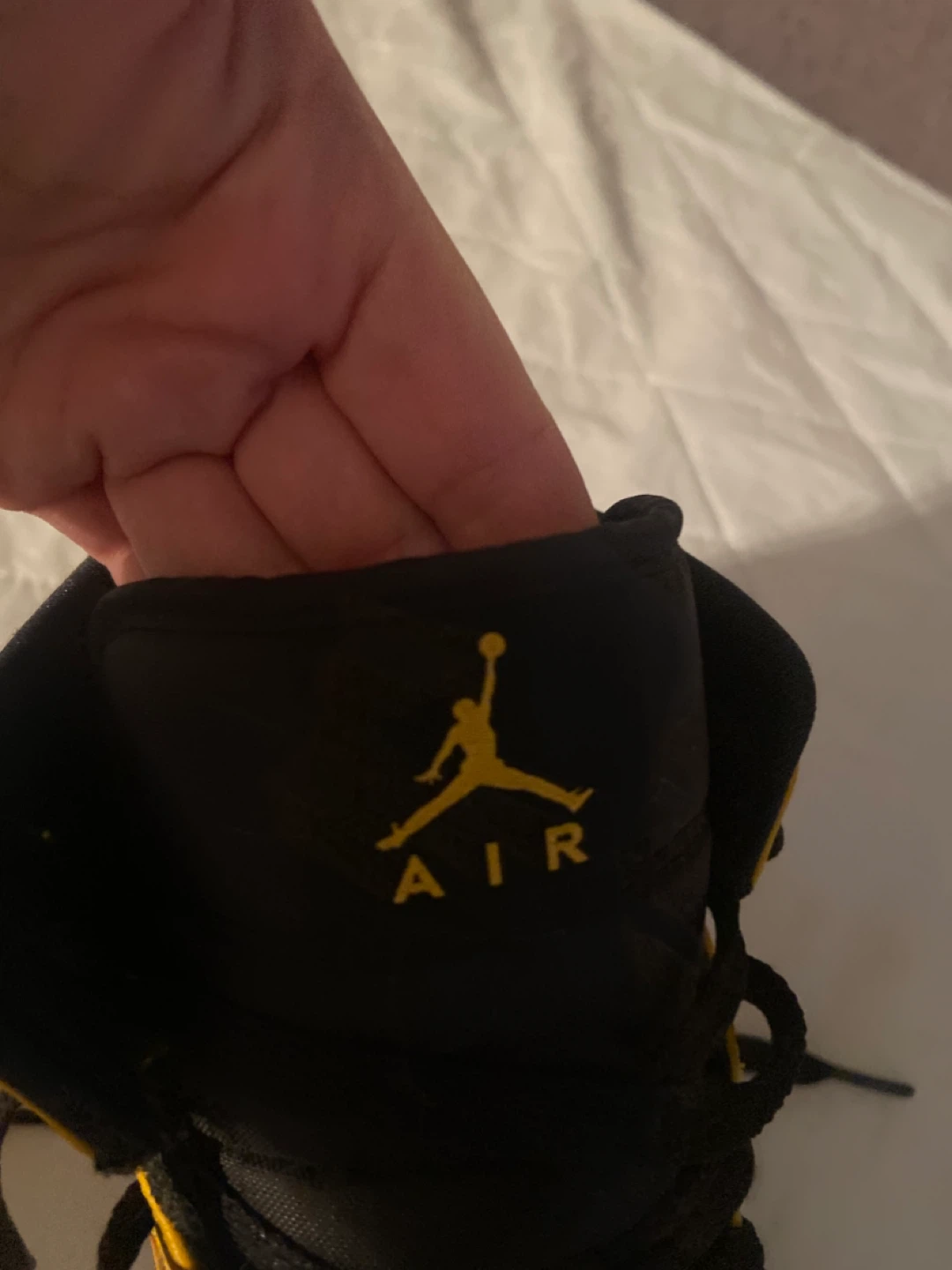 Air Jordan 1 Mid Yellow/White, US 8