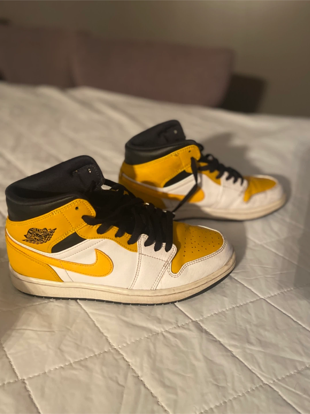 Air Jordan 1 Mid Yellow/White, US 8 - photo 2