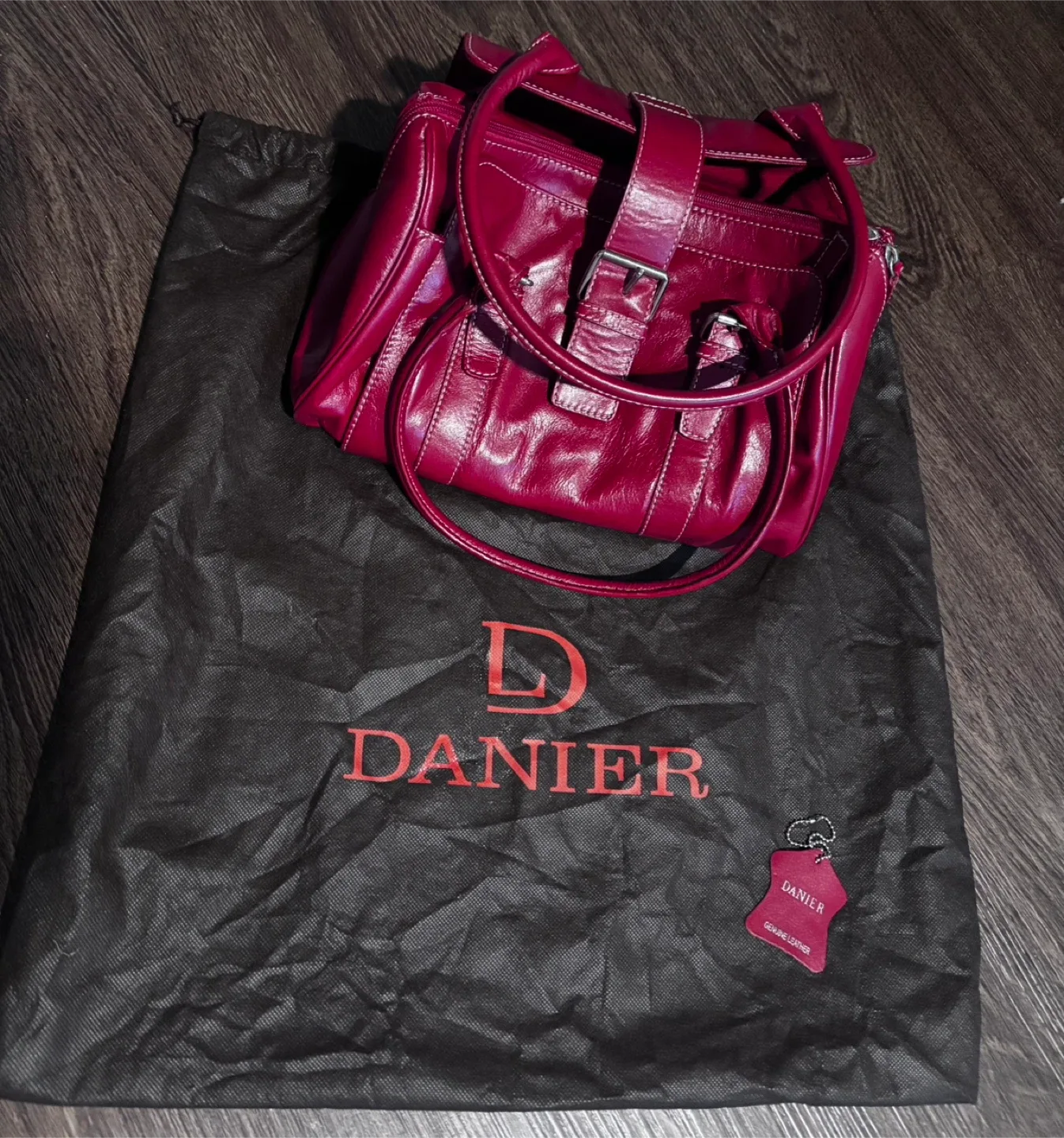 Danier Genuine Leather Handbag image indicator(3)