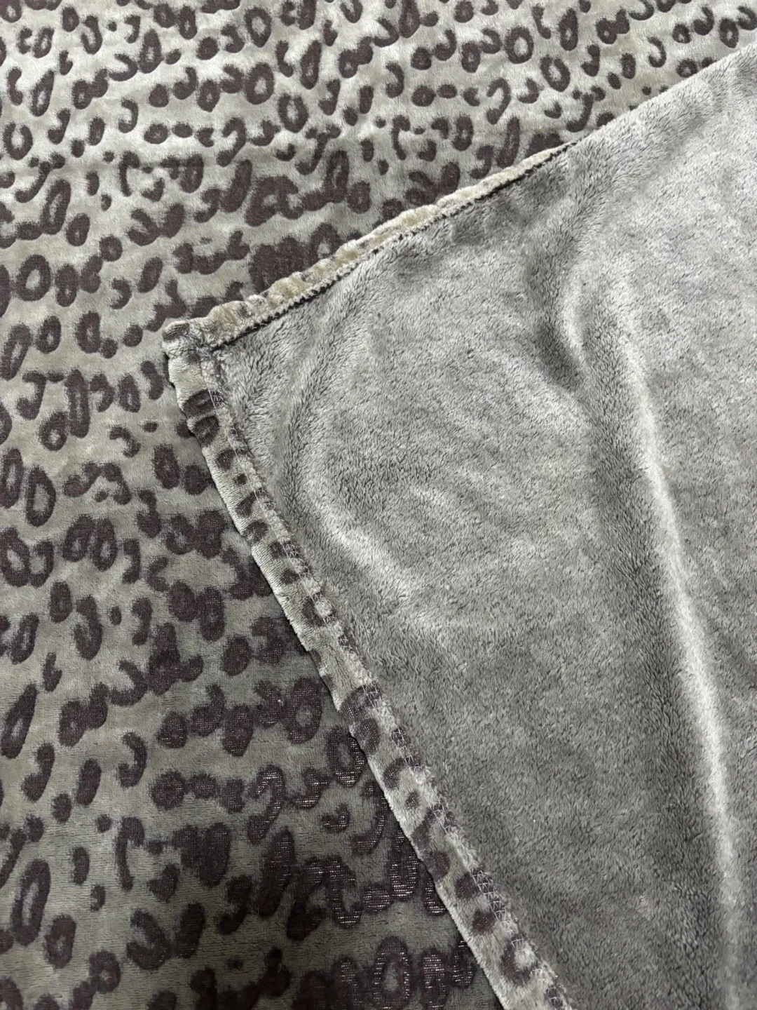 Faux Fur Body Pillow & Blanket image indicator(3)