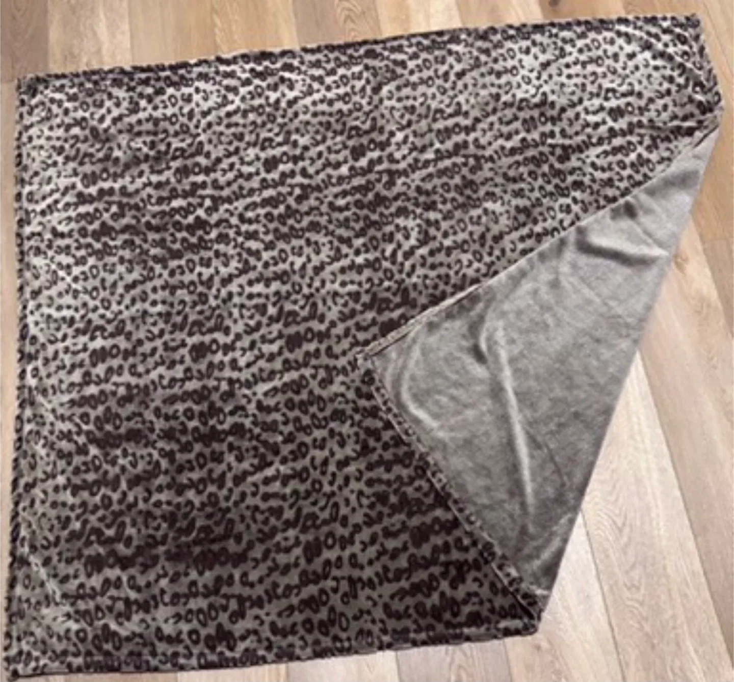 Faux Fur Body Pillow & Blanket image indicator(2)