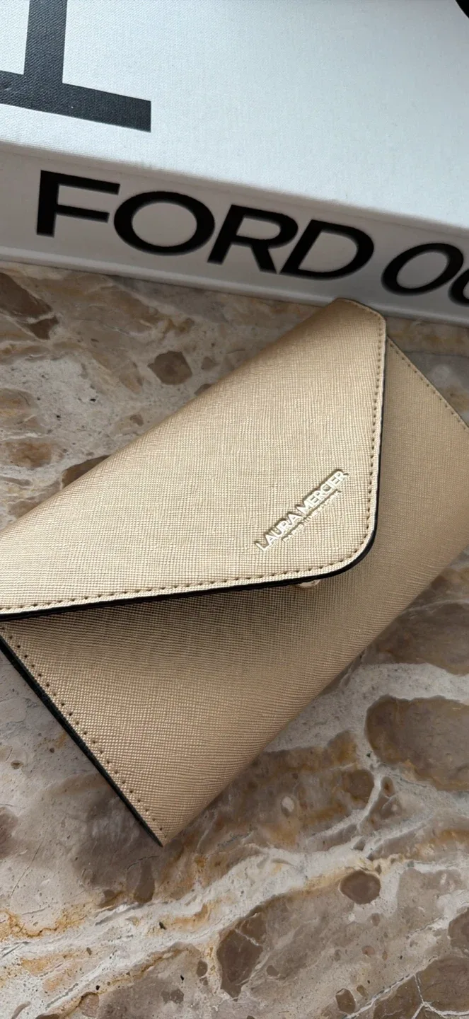 Laura Mercier Brush Set with Case