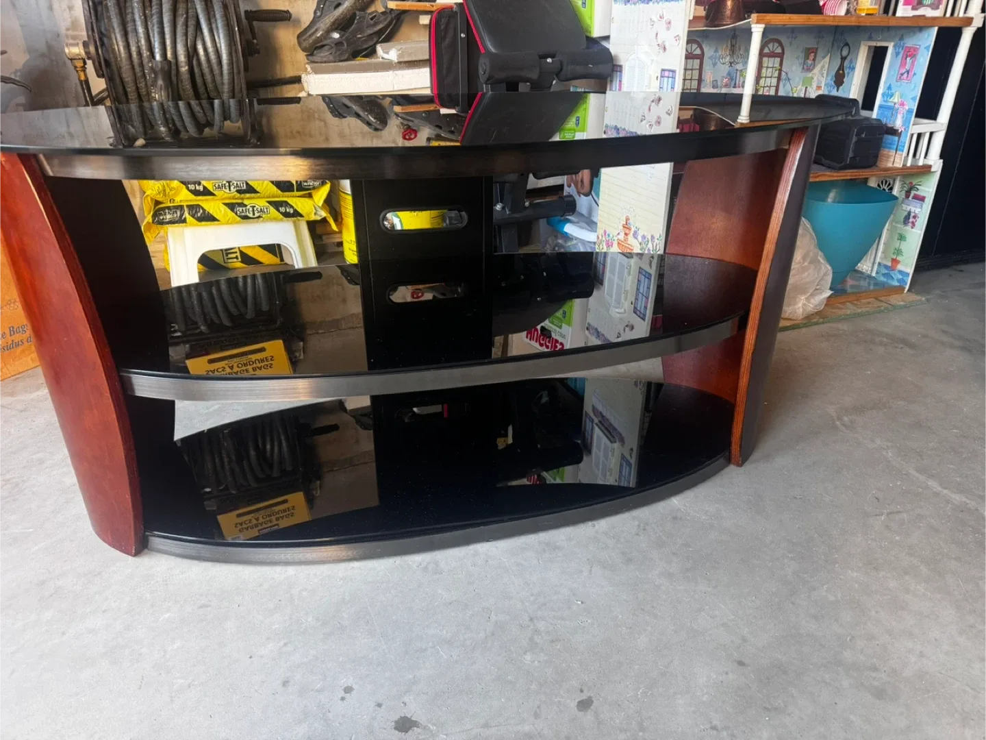 Tv stand image indicator(3)