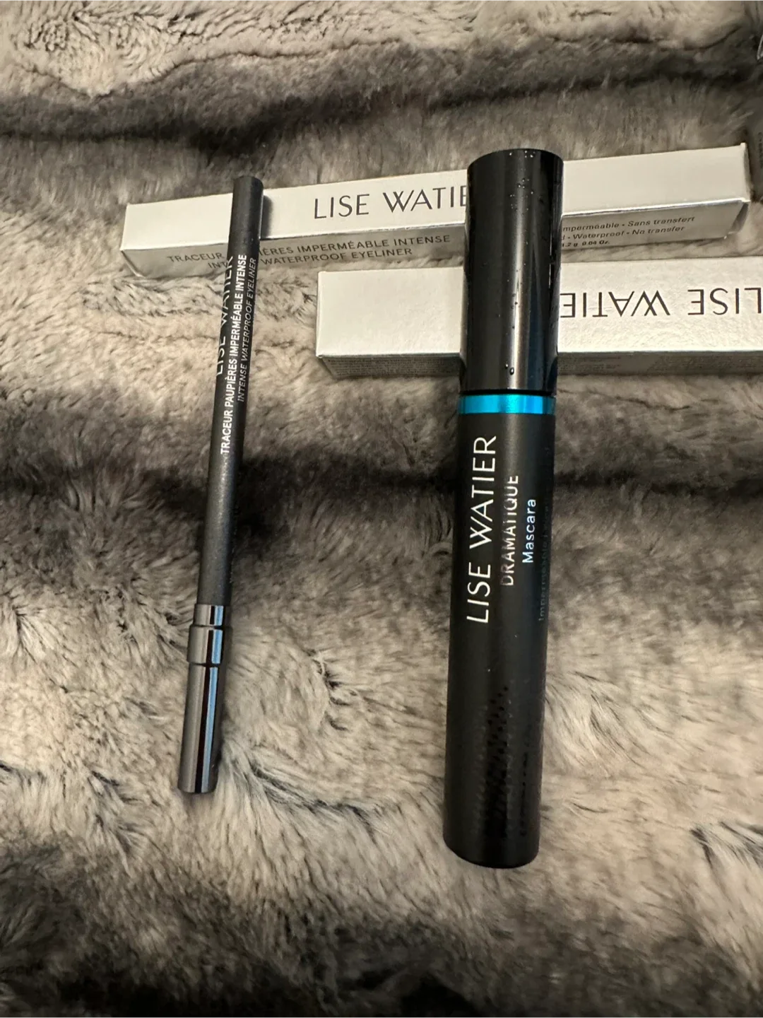 $40-NEW Makeup  8pc Lise Watier image indicator(5)