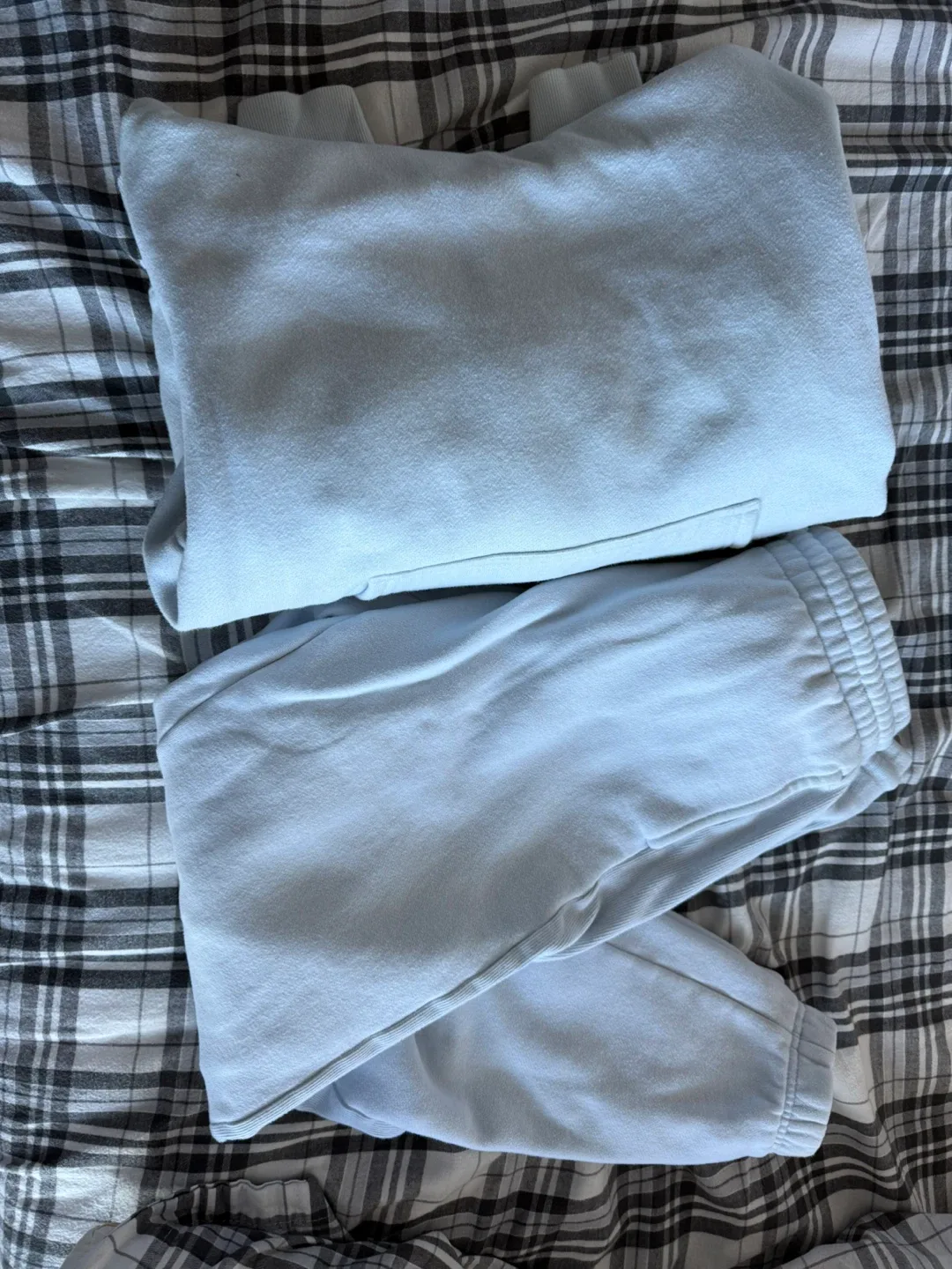 Aritzia sweatsuit small