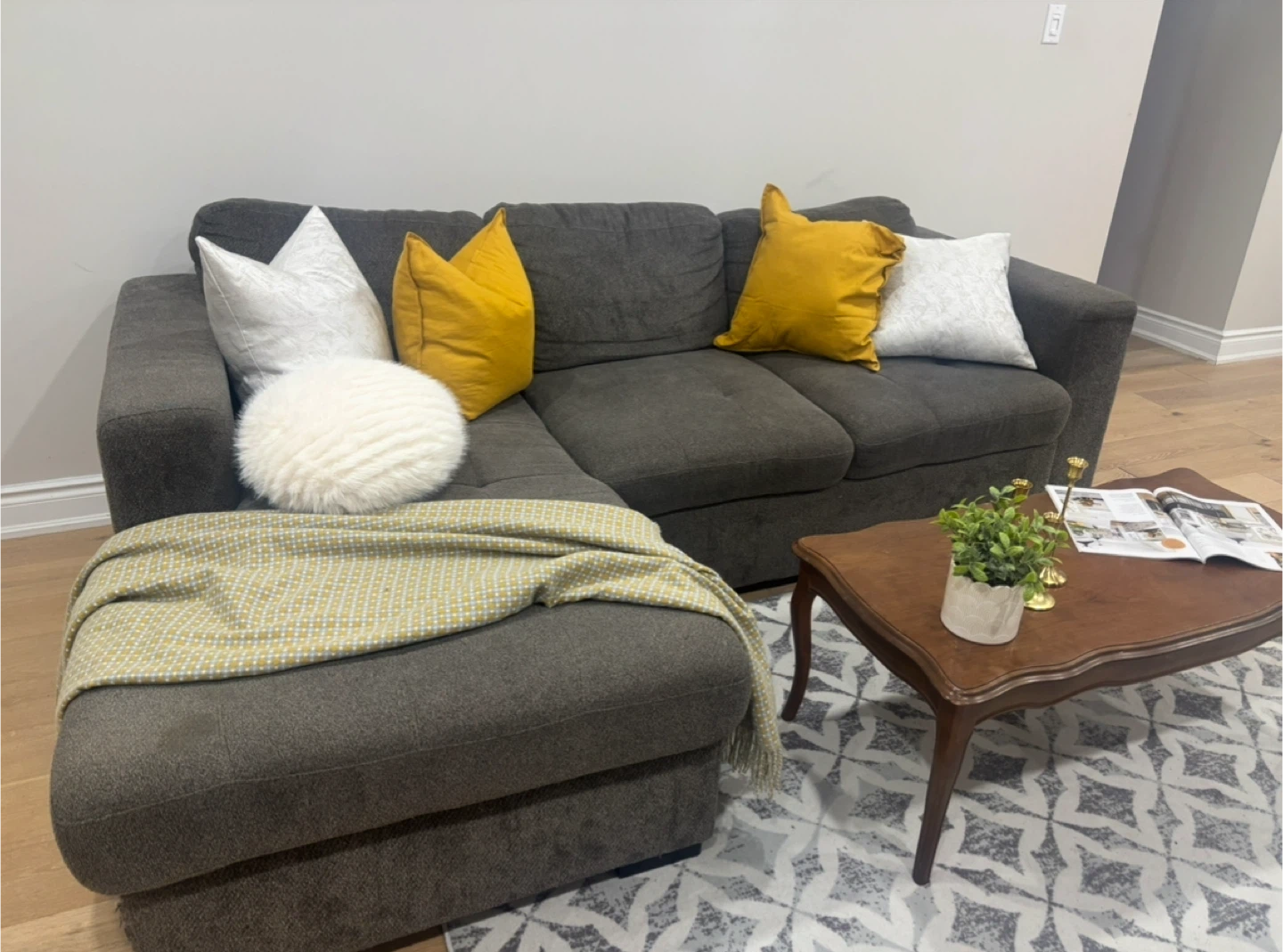 Free Sofa