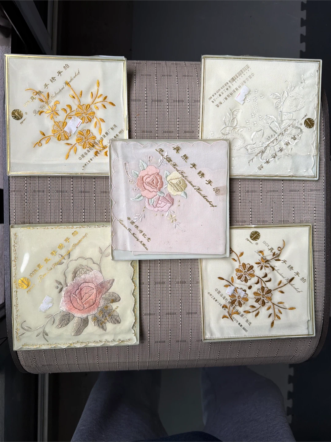 Silk Hand Drawing Gift - Handkerchief Set