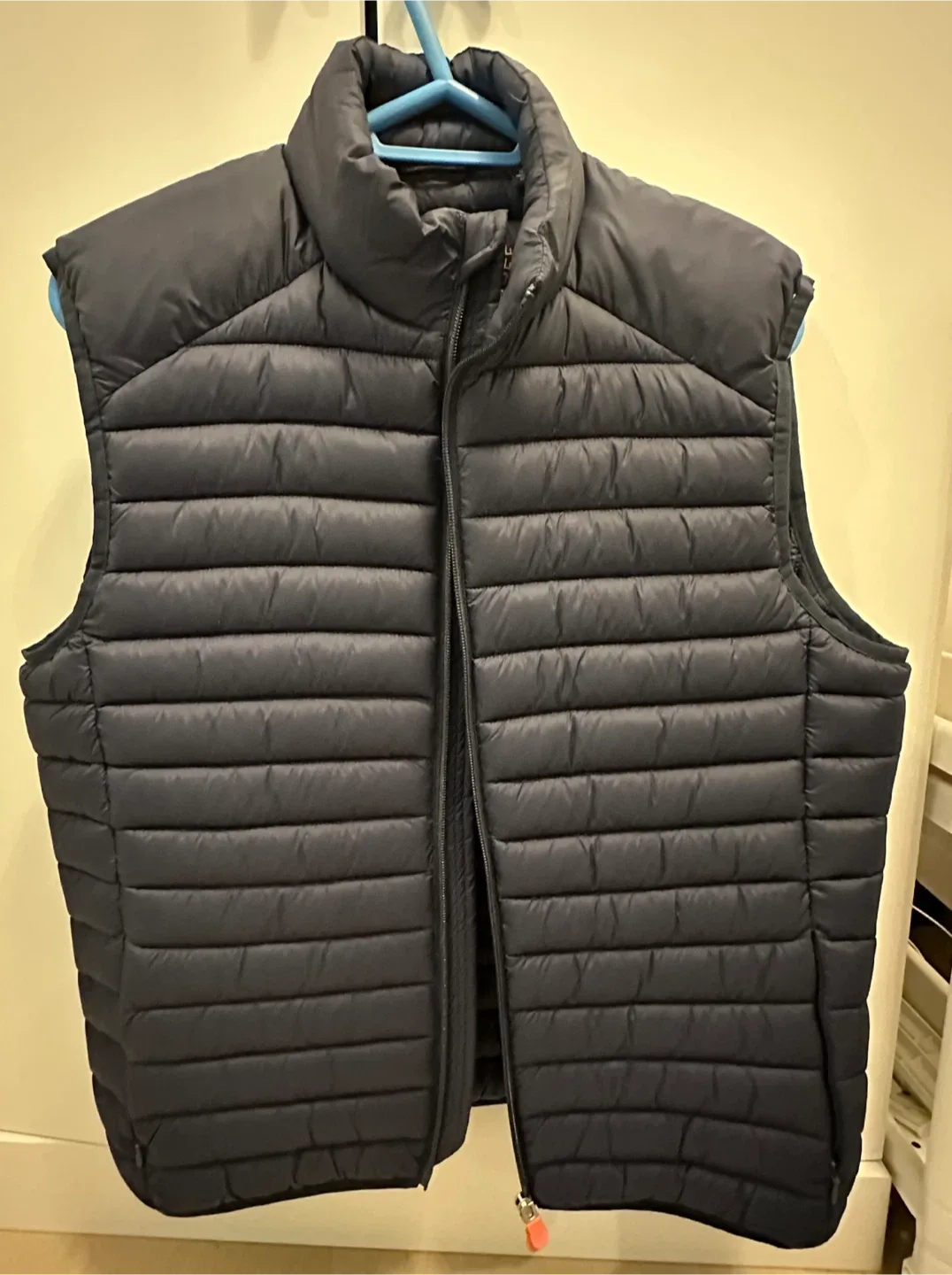 $30 New Men’s Padded Vest-medium