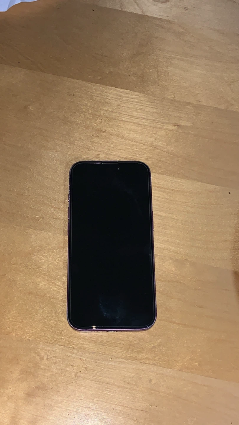 Pink iPhone - Battery Health 93% - photo 2