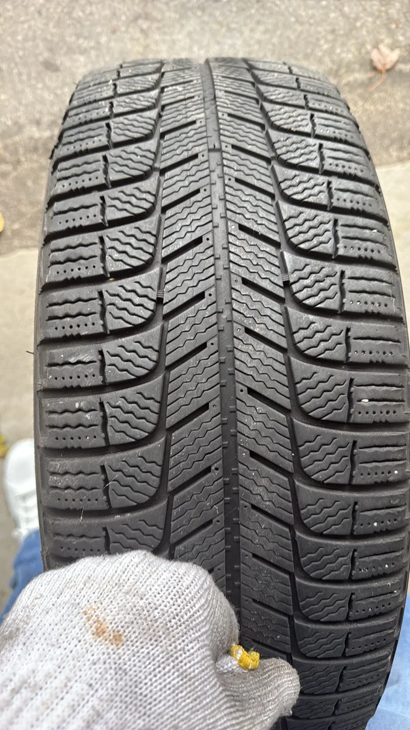 Michelin X-Ice Radial Tire Set - 215/55R17 image indicator(6)
