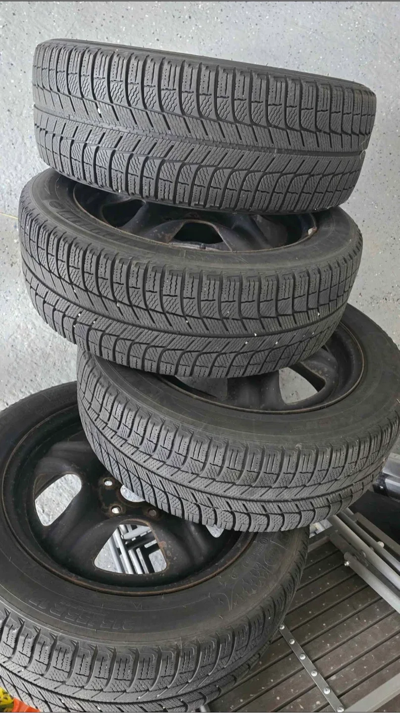 Michelin X-Ice Radial Tire Set - 215/55R17 image indicator(3)
