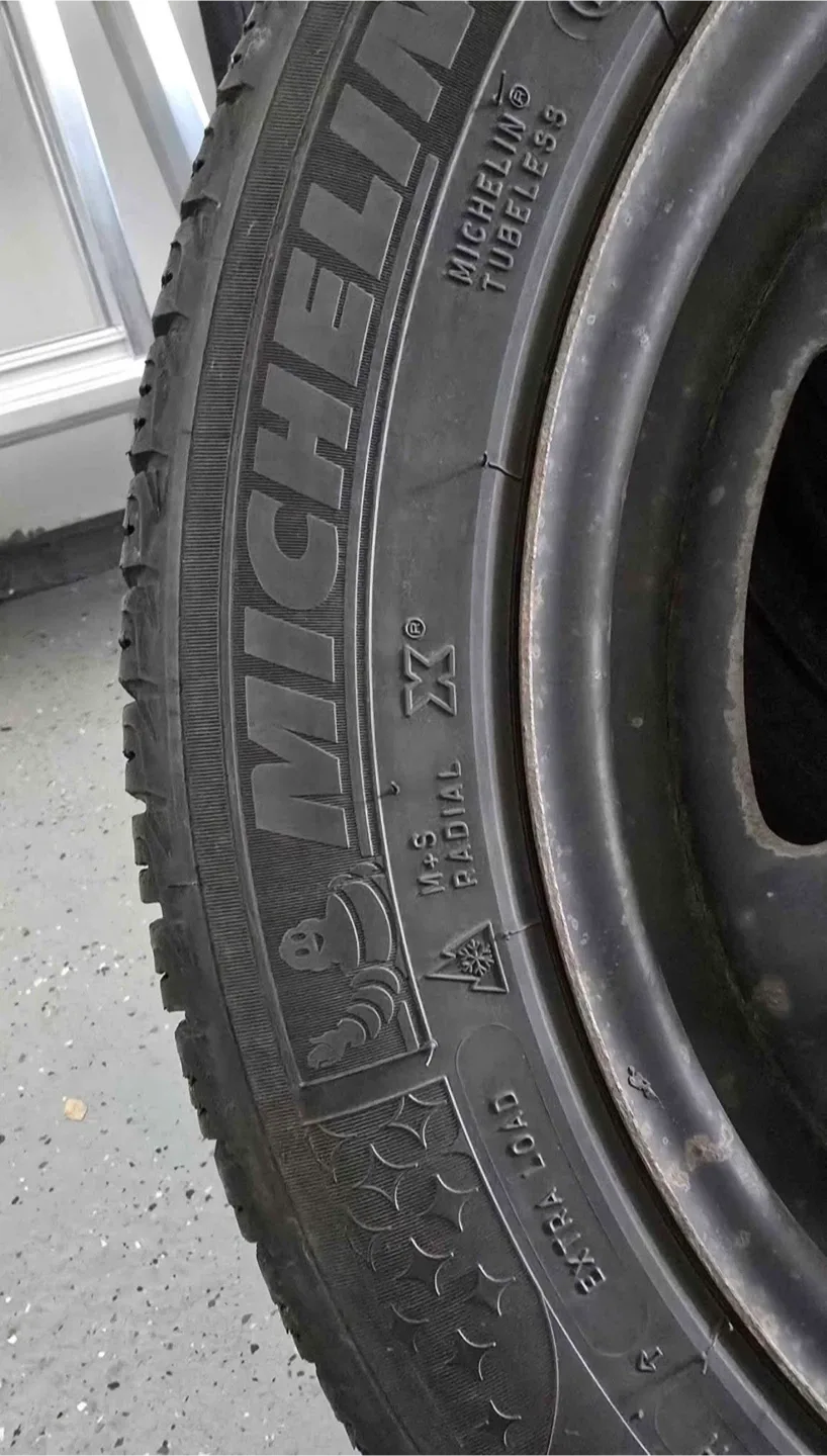 Michelin X-Ice Radial Tire Set - 215/55R17 image indicator(4)