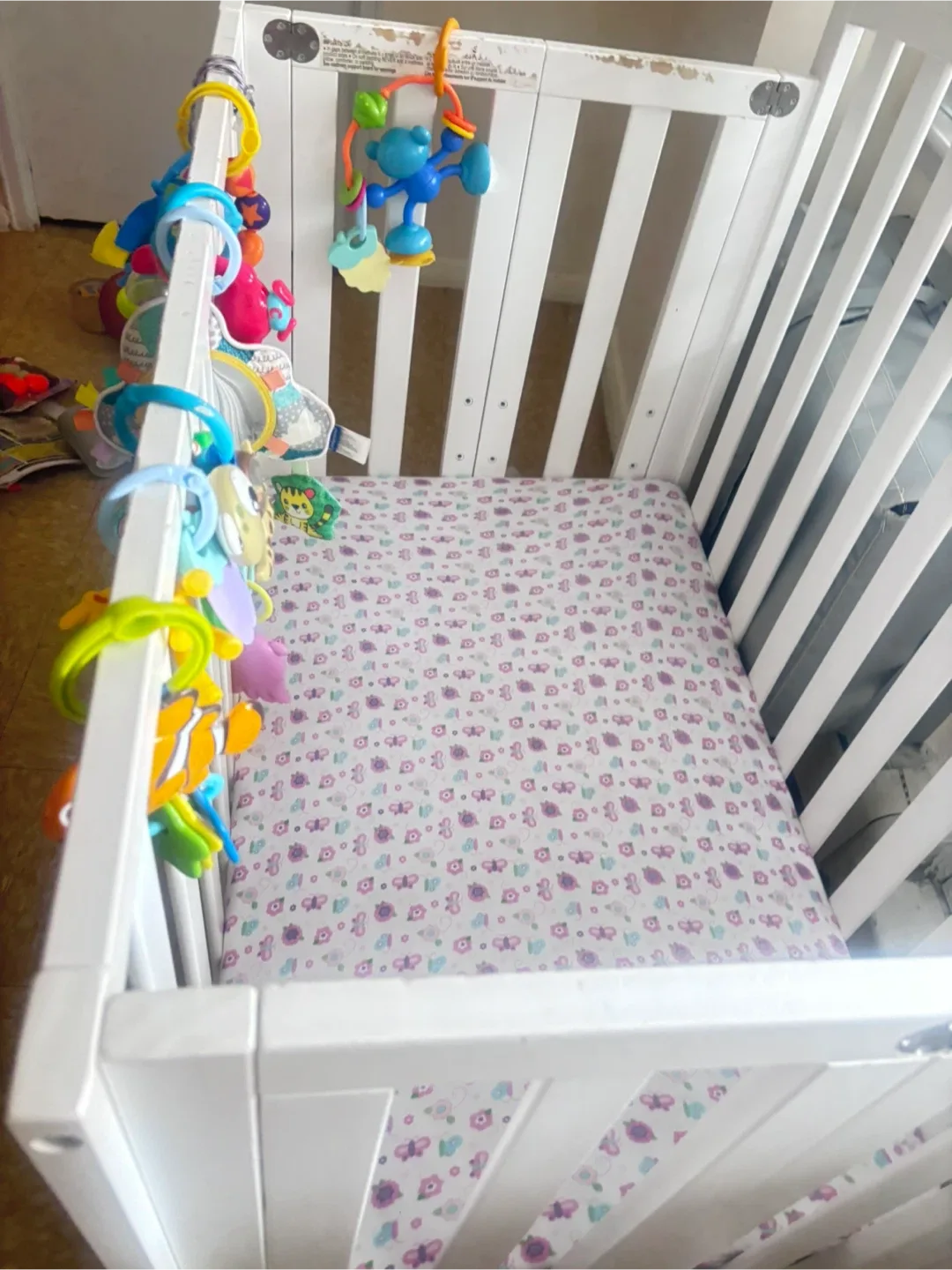 White Baby Crib whit móvil plays image indicator(6)