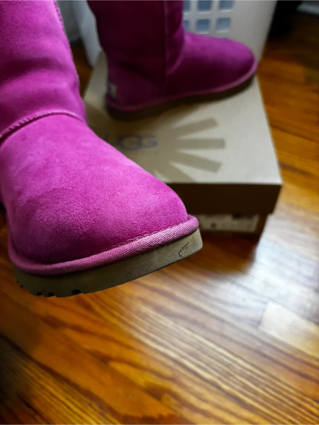 UGG mid Pink - $60 - Size 6 image indicator(4)