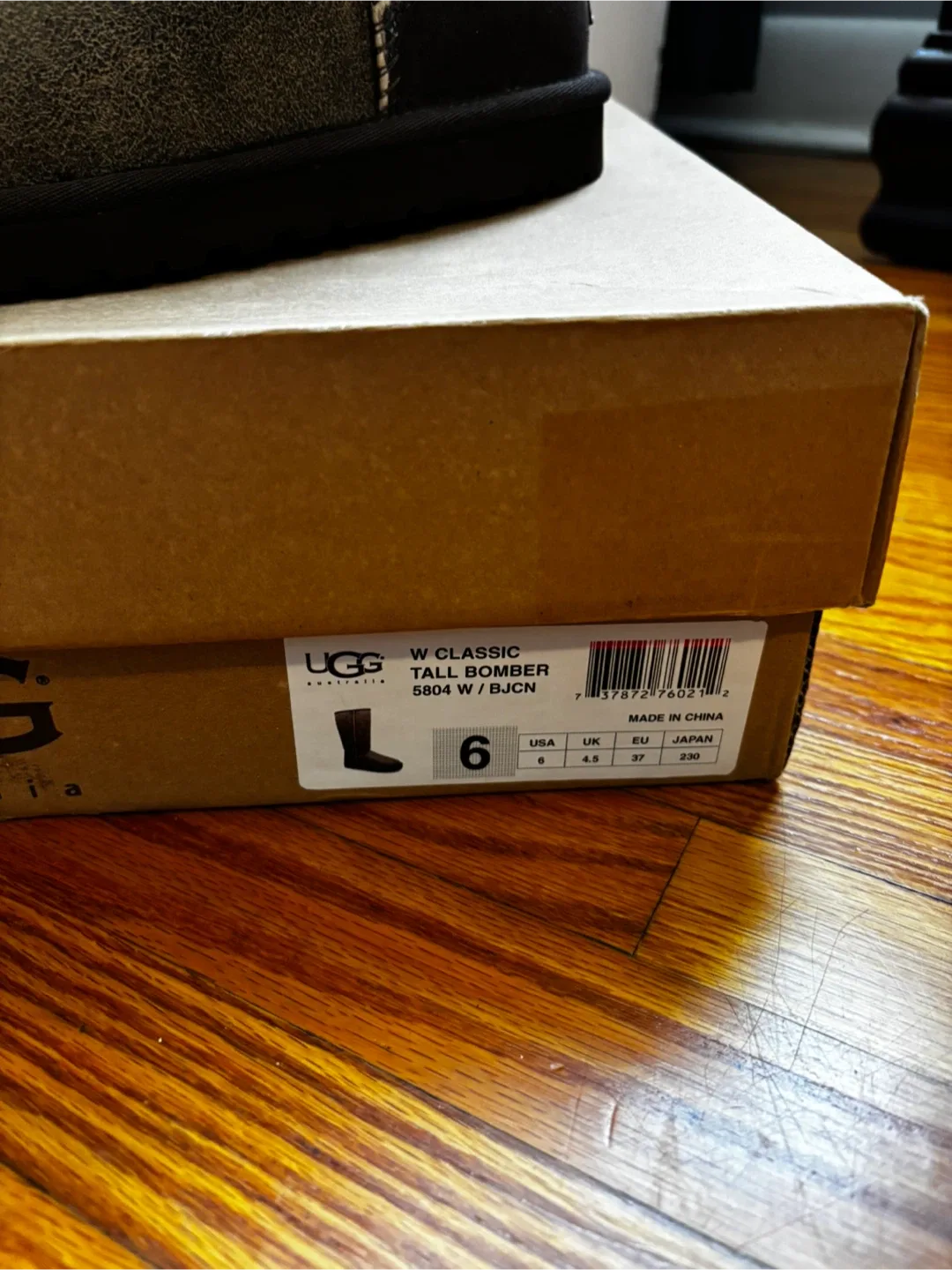 UGG tall brown - $80 - size 6 image indicator(3)